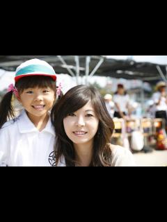 [x]幼稚園の運動会。親子競技に参加するママの「動きやすい服装」とは？注意点も | ママスタセレクト