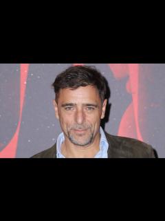 [x]Adriano Giannini sul rapporto con le figlie di Gaia Trussardi, poi l ...