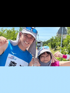 [x]声優・金田朋子(51)との離婚を発表した森渉(41) 100kmサバイバルマラソン完走後の家族ショット公開 - ABEMAエンタメ - 話題の ...