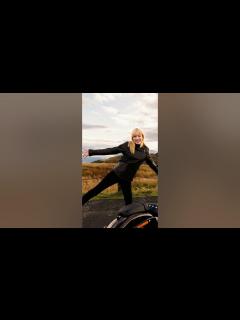 [x]女優 永野芽郁さんが初めてのバイクにハーレーダビッドソン ストリートボブ114（1868cc）！ ご自身でカスタムしビーナスラインをツーリング ...