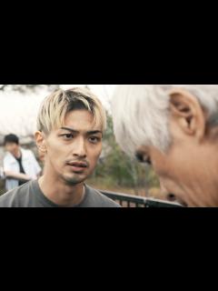 [x]横浜流星が佐藤浩市にボクシングを教えてくれと懇願／映画『春に散る』本編映像 - YouTube