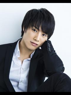 [x]俳優 鈴木伸之（劇団EXILE）が“直接”お花を届ける「花キューピット 母の日特別お届けキャンペーン」実施 - SCREEN ONLINE ...