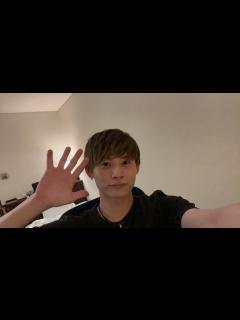 [x]久々のライブ配信！皆さんの質問に応えます😊 - YouTube